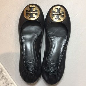 Tory Burch black reva flat